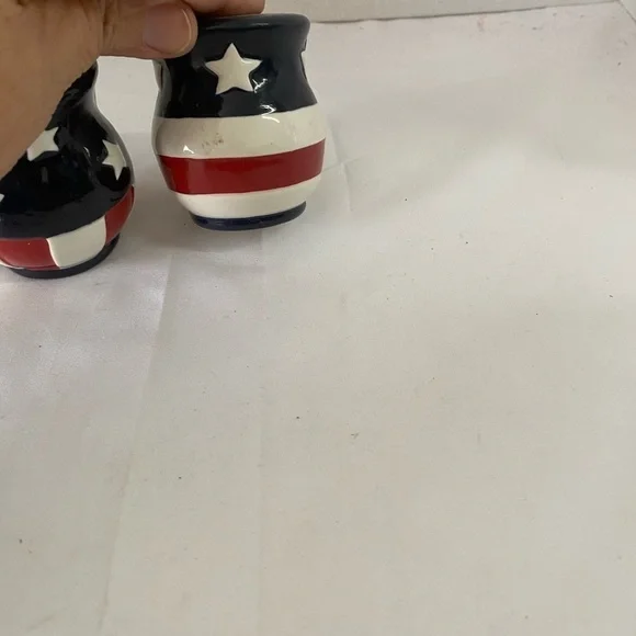Patriotic Salt & Pepper Set (FH) - Picture 8 of 11